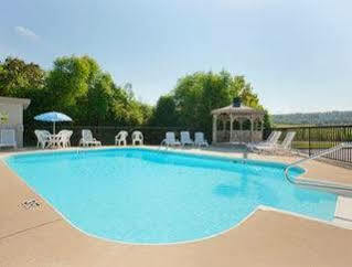 Ramada By Wyndham 3* Pelham